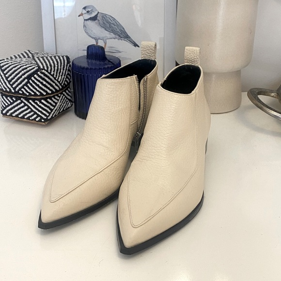everlane boss bootie in white - Picture 1 of 7